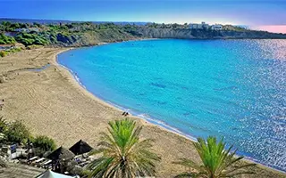 Кипр: лазурная гавань Корал-Бей в Пафосе